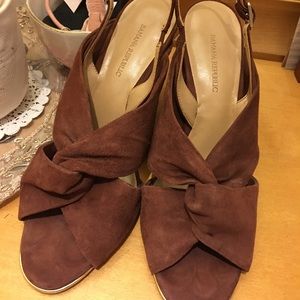 NEVER WORN Banana republic Jessa suede slingback